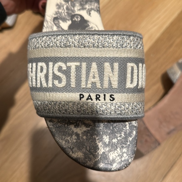 Christian Dior slides - Picture 3 of 8